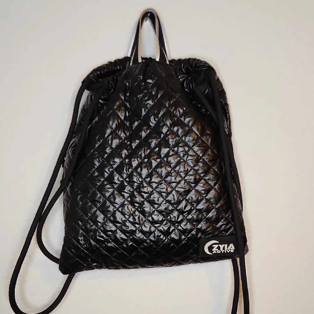 Zyia active quilted drawstring backpack USA Black Bag